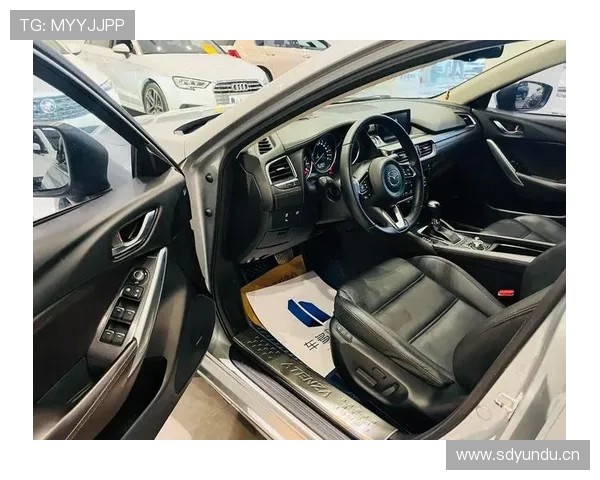 2.5L+6AT,到店实拍阿特兹,价格直逼A级车,内饰能忍?